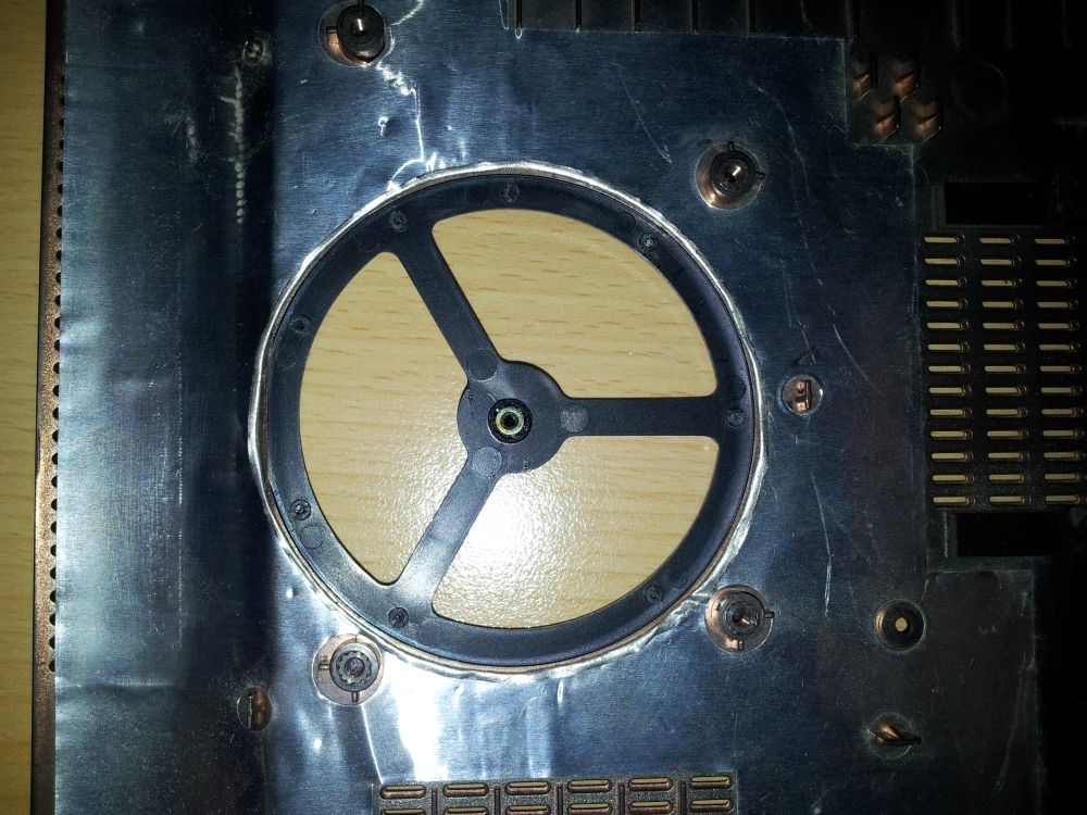Abdeckung vor der Montage XMG5 CPU Abdeckung